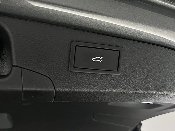Volkswagen Passat 23 of 27