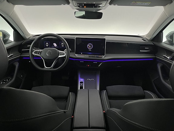 Volkswagen Passat 5 of 27