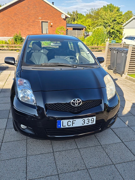 Toyota Yaris 6 of 6