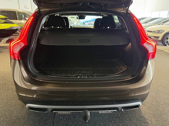 Volvo V60 Cross Country 11 of 21