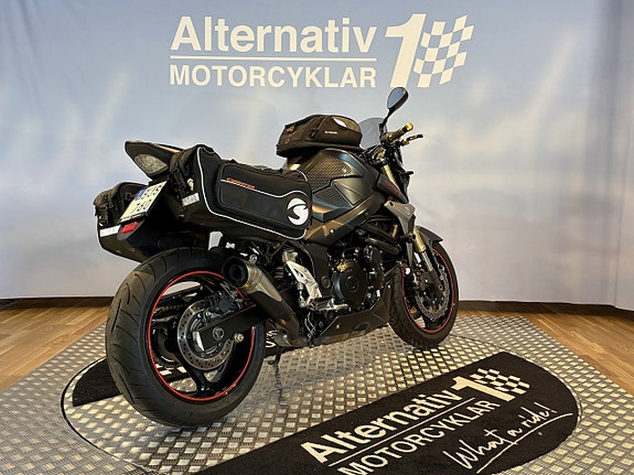 Suzuki GSR750 ABS - Alternativ 1 MC 3 of 15