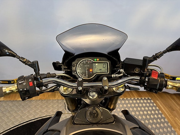 Suzuki GSR750 ABS - Alternativ 1 MC 14 of 15