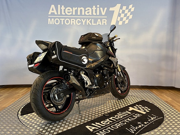 Suzuki GSR750 ABS - Alternativ 1 MC 2 of 15