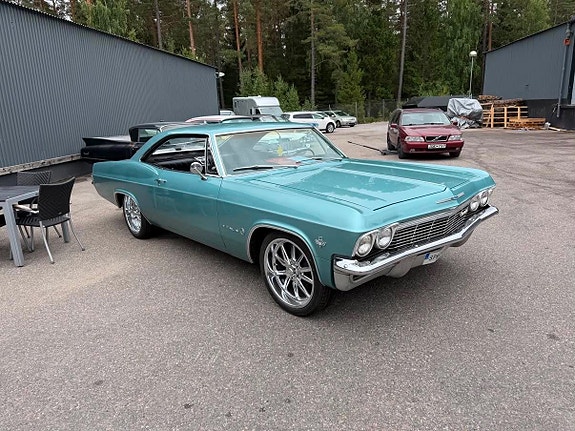 Chevrolet Impala 4 of 30