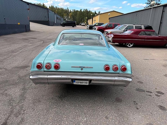 Chevrolet Impala 15 of 30