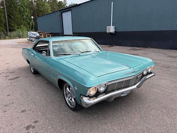 Chevrolet Impala 10 of 30