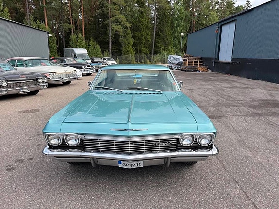 Chevrolet Impala 13 of 30