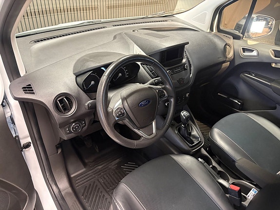 Ford Transit Courier 7 of 14