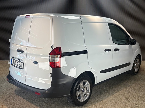 Ford Transit Courier 6 of 14