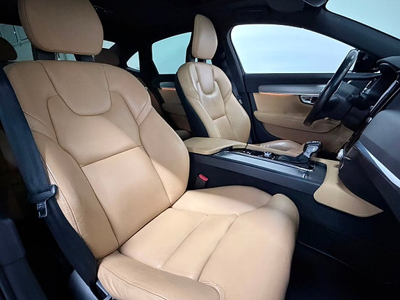 Volvo S90 11 of 30