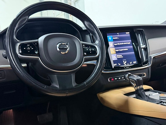 Volvo S90 10 of 30