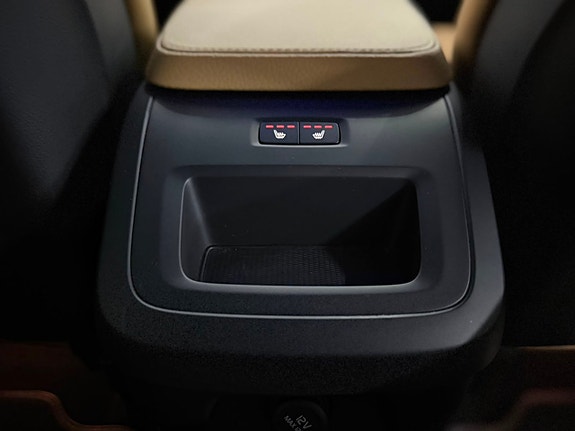 Volvo S90 30 of 30