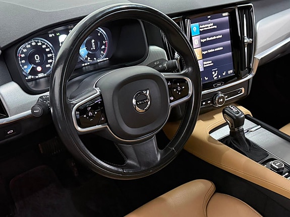 Volvo S90 22 of 30
