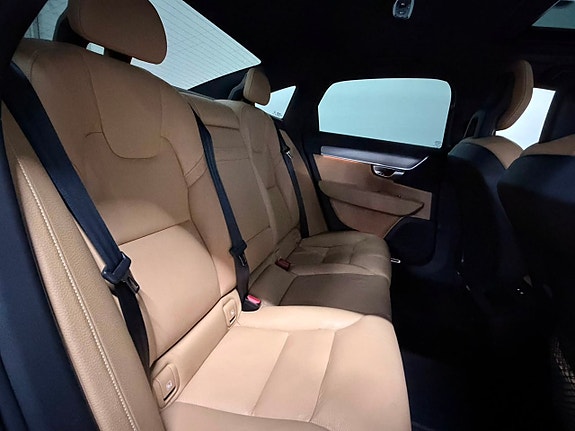 Volvo S90 12 of 30