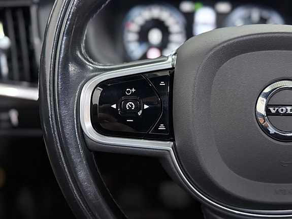 Volvo S90 15 of 30