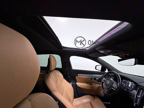 Volvo S90 25 of 30