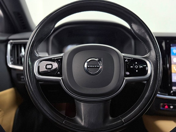 Volvo S90 14 of 30