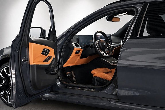 BMW 330e 9 of 25