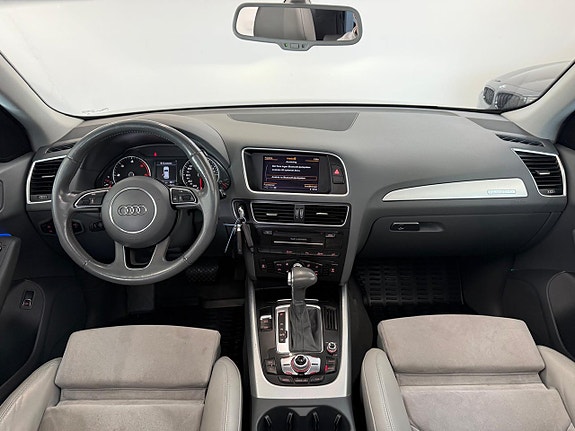 Audi Q5 8 of 27