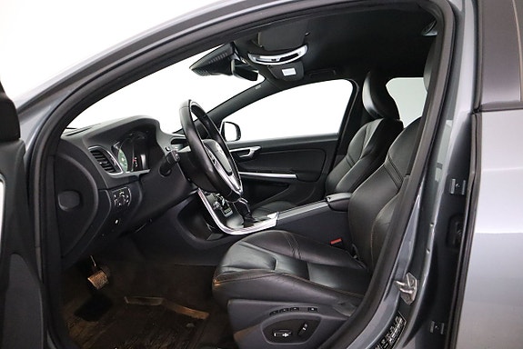 Volvo V60 Cross Country 10 of 21