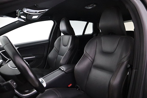 Volvo V60 Cross Country 11 of 21