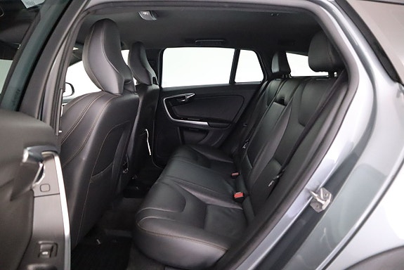 Volvo V60 Cross Country 12 of 21