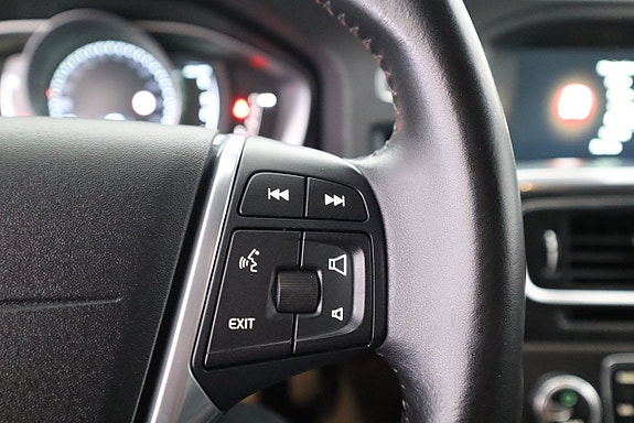 Volvo V60 Cross Country 17 of 21