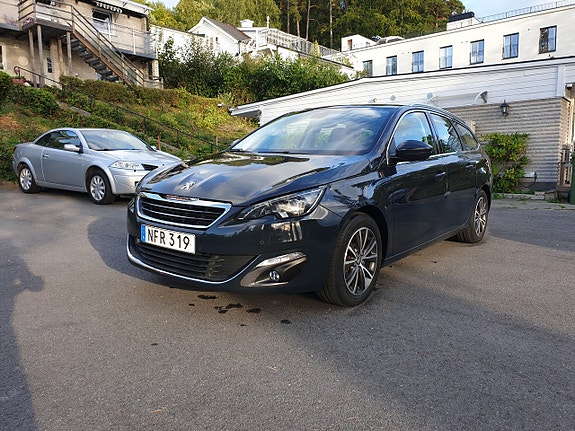 Peugeot 308 SW 2 of 29