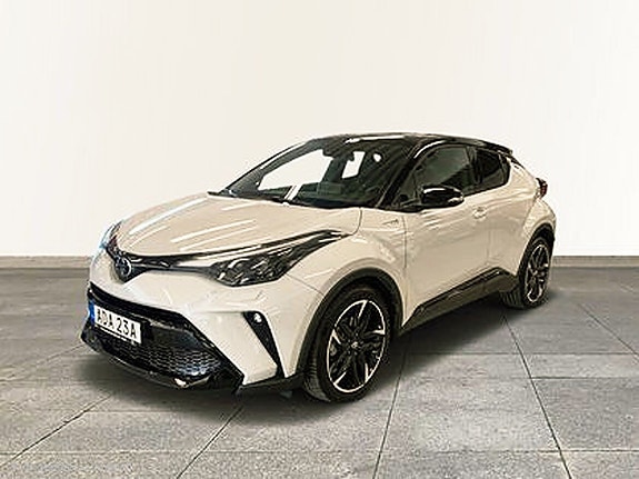 Toyota C-HR 7 of 9