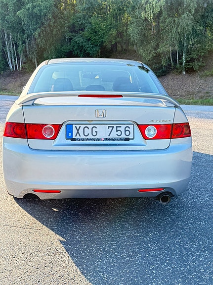 Honda Accord 3 of 7