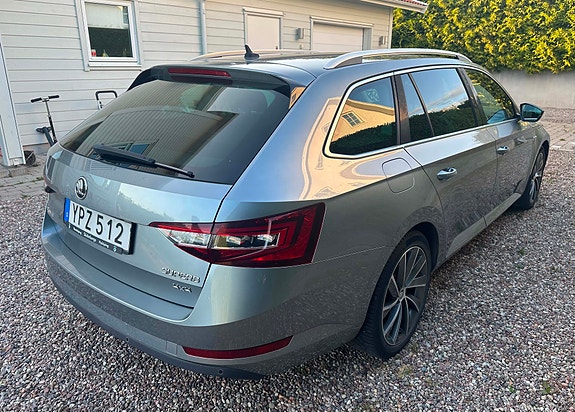 Skoda Superb 5 of 14