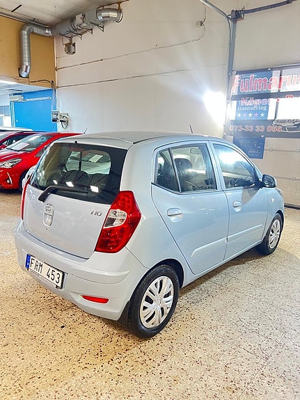 Hyundai i10 4 of 12