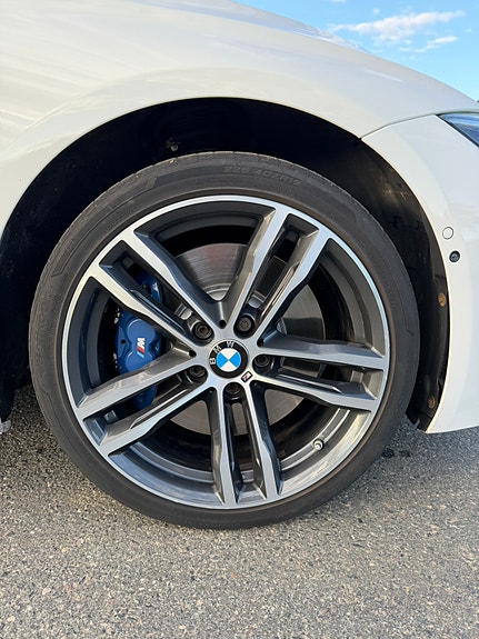 BMW 330i 5 of 17