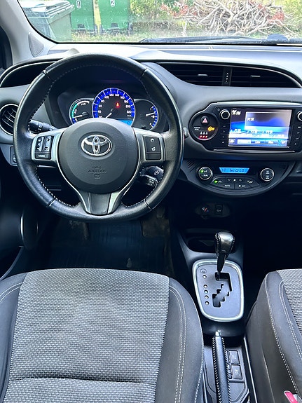 Toyota Yaris 14 of 15