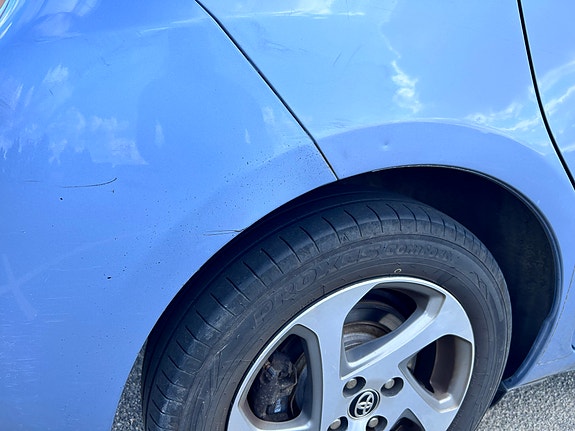 Toyota Yaris 10 of 15
