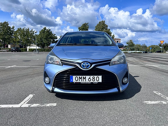 Toyota Yaris 3 of 15