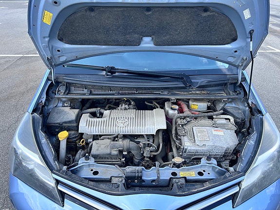Toyota Yaris 12 of 15
