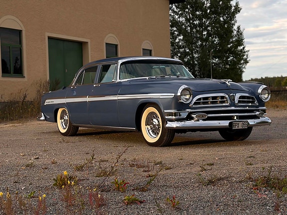 Chrysler New Yorker 2 of 9