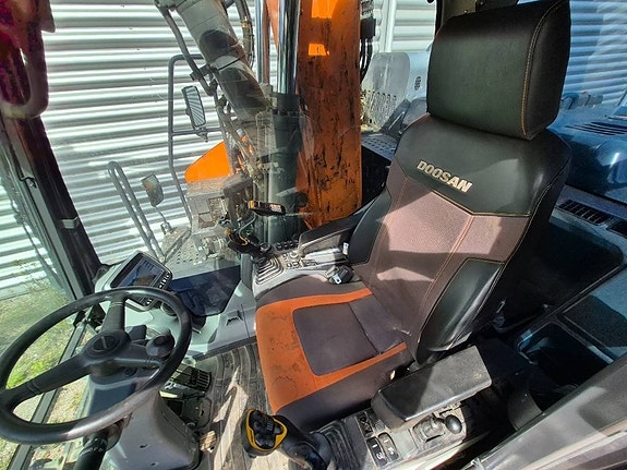 Doosan DX 165 W-5 -21 inkl Kärra / Redskap /stödbensbrygg 9 of 10