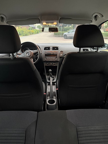 Volkswagen Polo 2 of 10