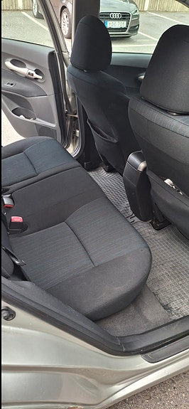 Toyota Auris 6 of 6