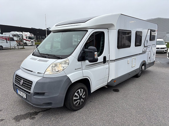 Knaus Sport Ti 650 MEG Långbäddar - AC - Dragkrok - 3500kg & B-kort - Garage 6 of 15