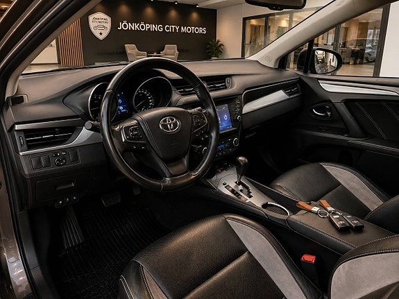 Toyota Avensis 8 of 20