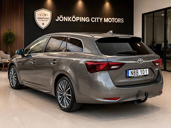 Toyota Avensis 2 of 20