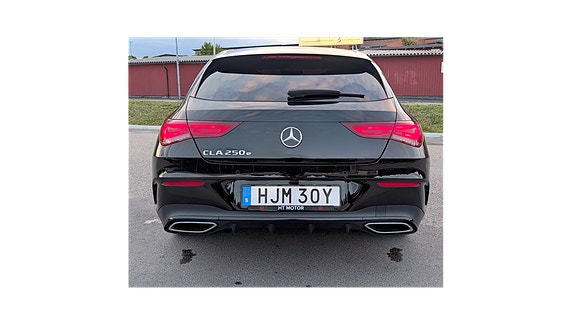 Mercedes-Benz CLA250 e 6 of 8