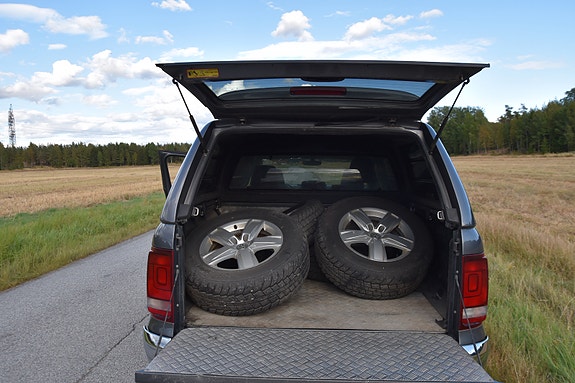 Volkswagen Amarok 8 of 9