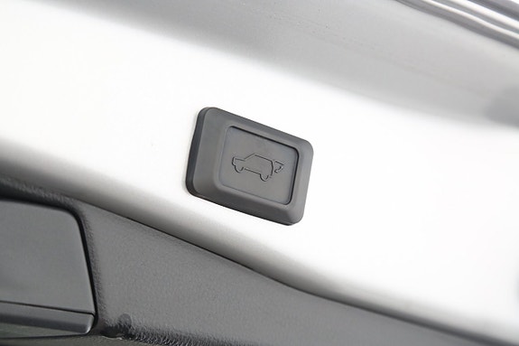 Toyota RAV4 25 of 25