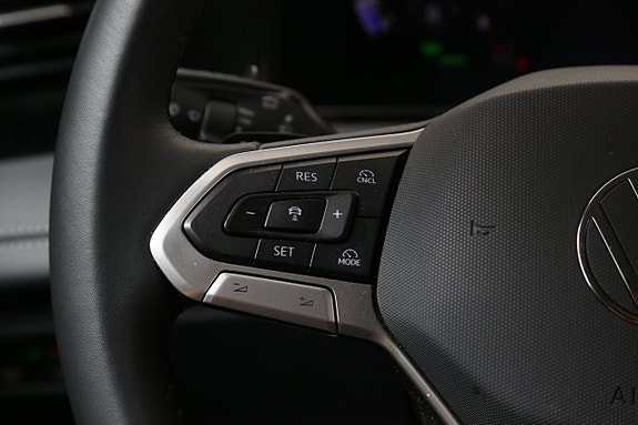 Volkswagen Tiguan 15 of 25