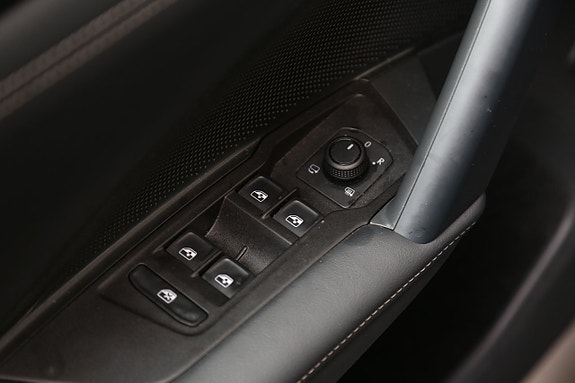 Volkswagen Tiguan 12 of 25