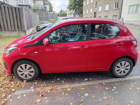 Peugeot 108 2 of 7
